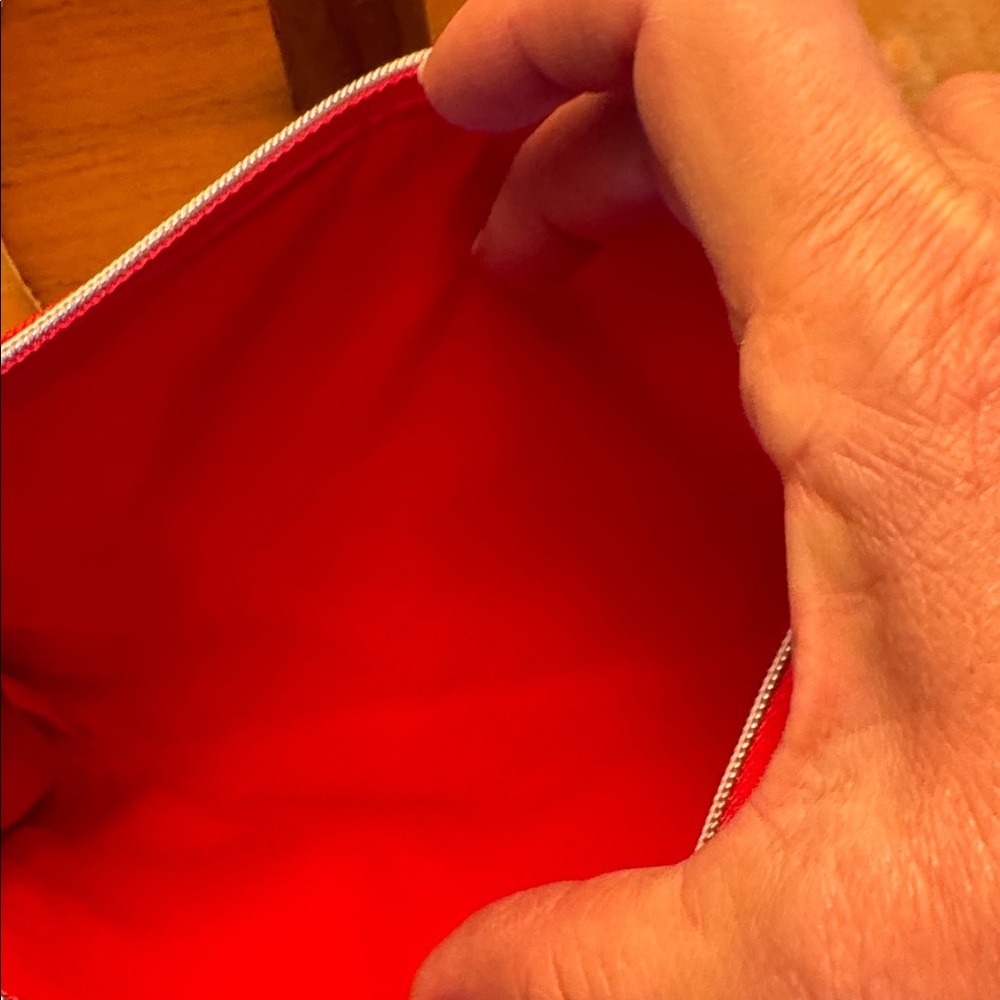 Christian Dior Red Beauty Pouch with box - Picture 4 of 4